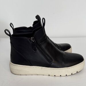 Vionic Black Ankle Boots with White Soles